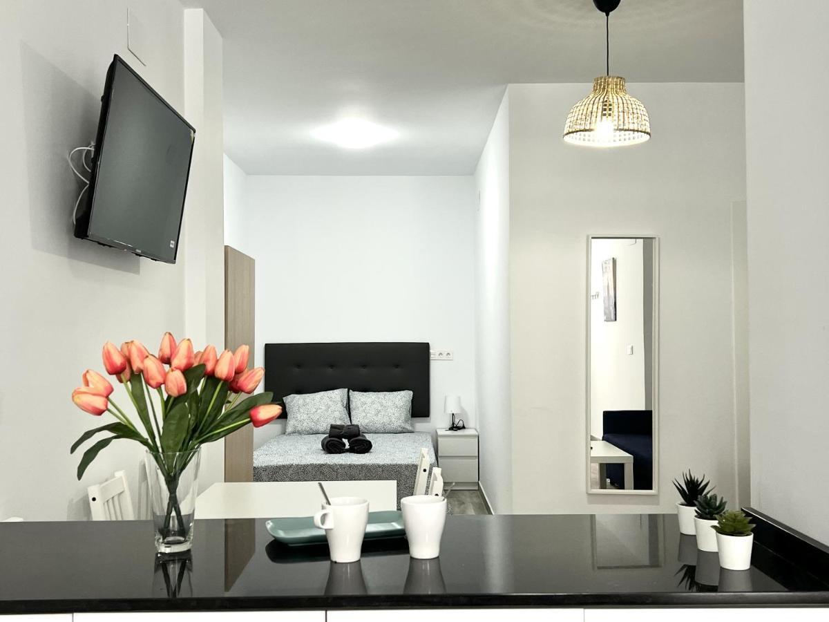 Los Tilos Suites-Vialia Málaga Esterno foto